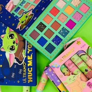 Trust me you must Ultramo Eyeshadow Pallete